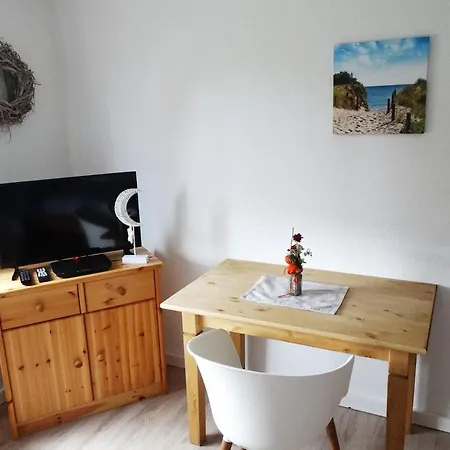 度假居 Haus Holo Fuer Monteure - 4 Einzelzimmer - 5 Betten -2 Baeder - Kueche